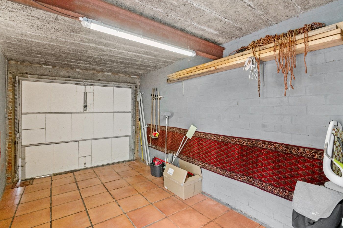 Knusse, centraal gelegen woning met 2 slpk. en garage foto 18