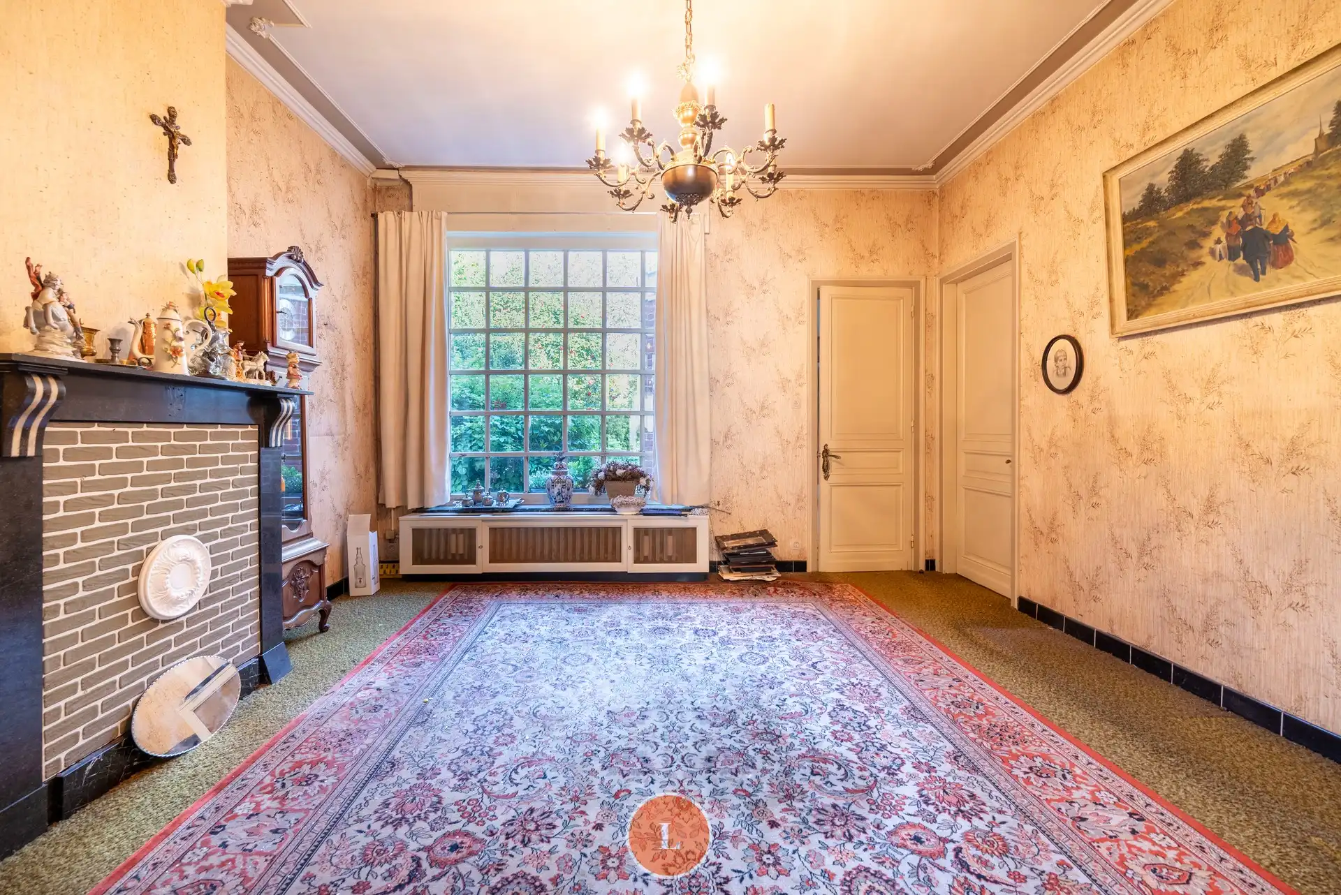 Karaktervolle te renoveren woning foto 2