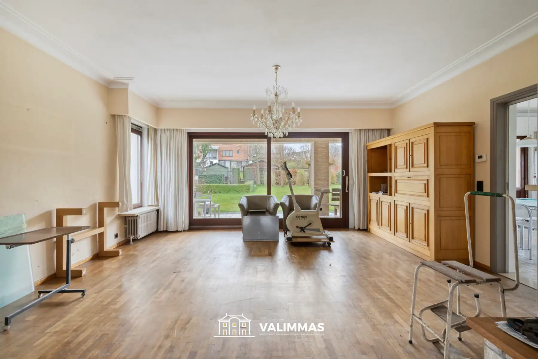 Ruime en zeer verzorgde villa met garage en mooie tuin... foto 4