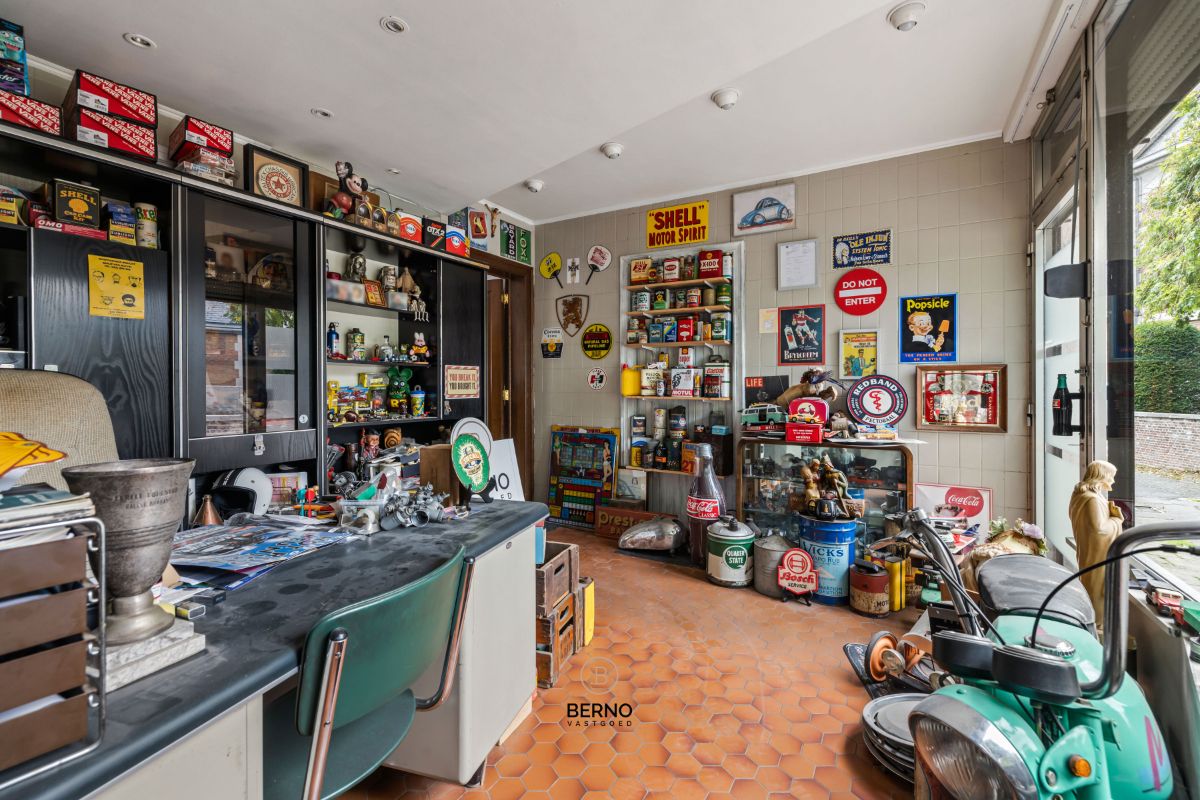 Rustig gelegen woning met 3 slaapkamers en ruime garage. foto 9