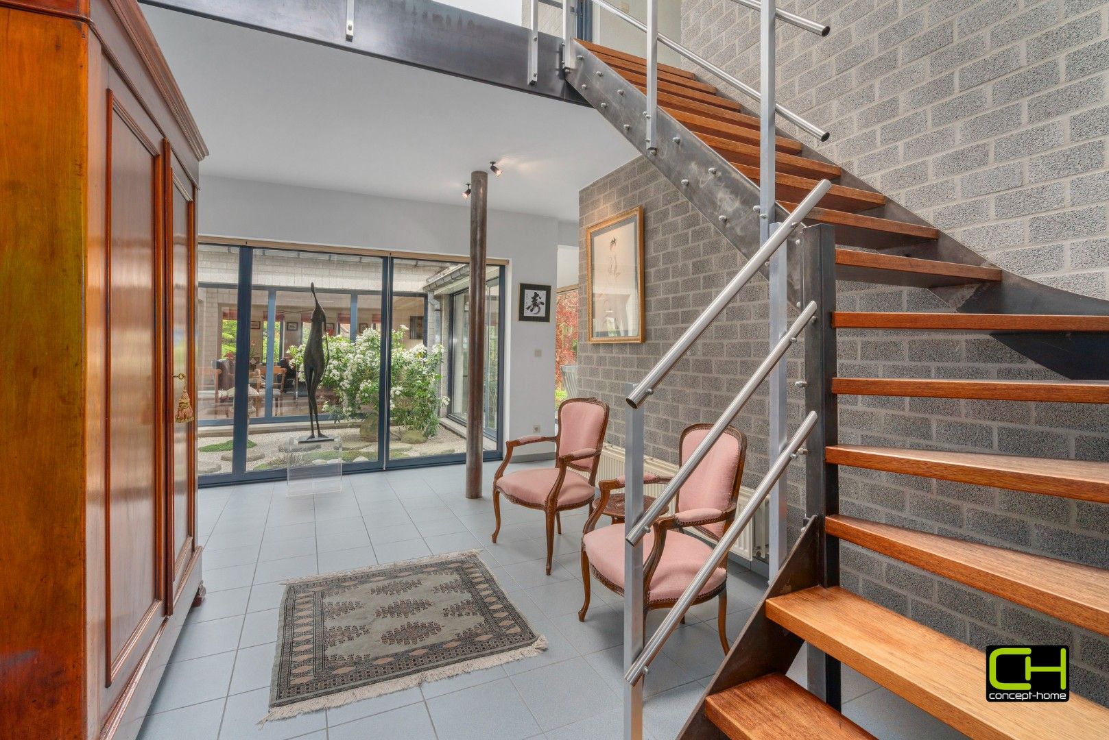 Villa met woonst en praktijkruimte te koop in Beke foto 2