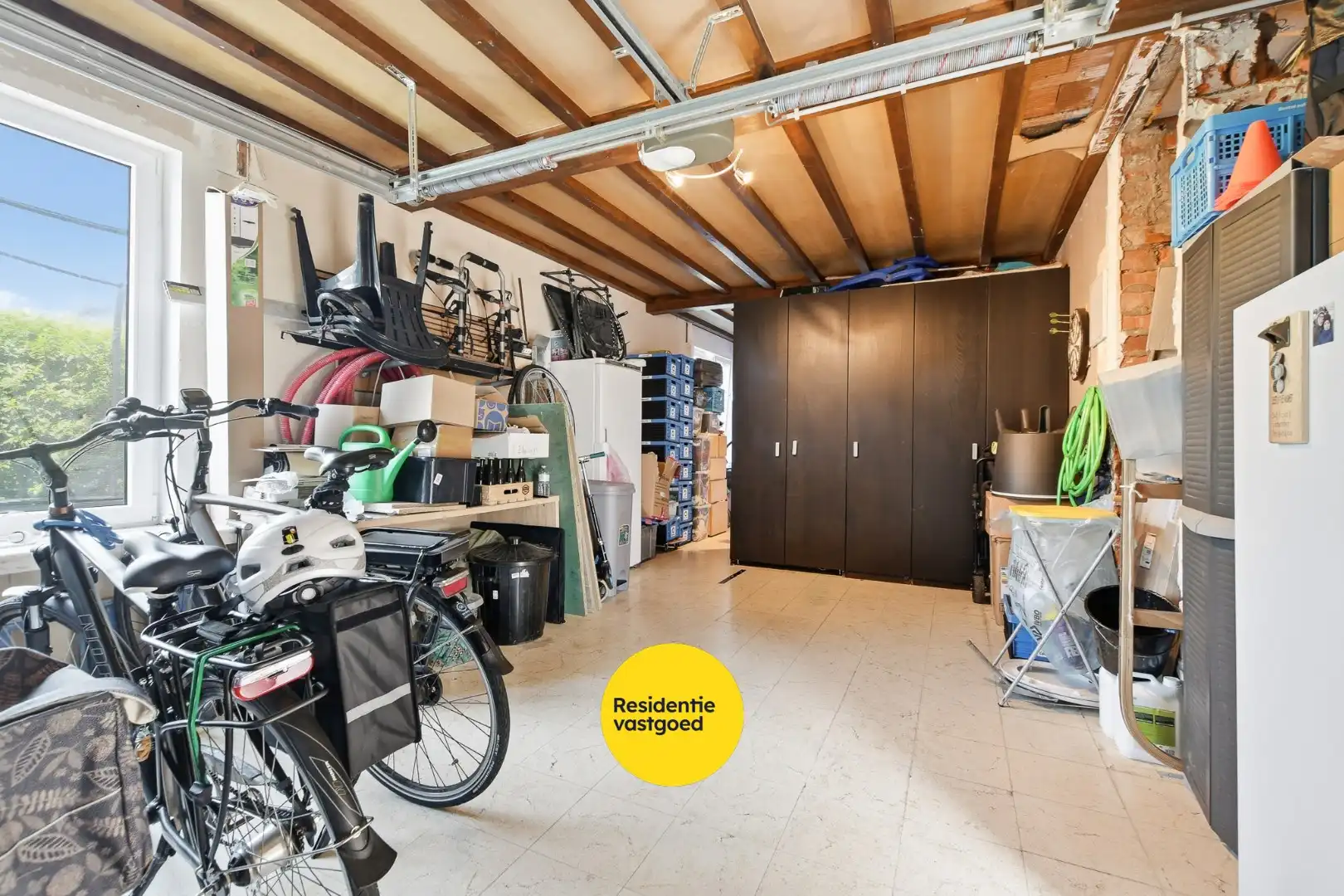 Instapklare halfopen bebouwing met 3 slaapkamers & ruime garage in rustige woonwijk  foto 24
