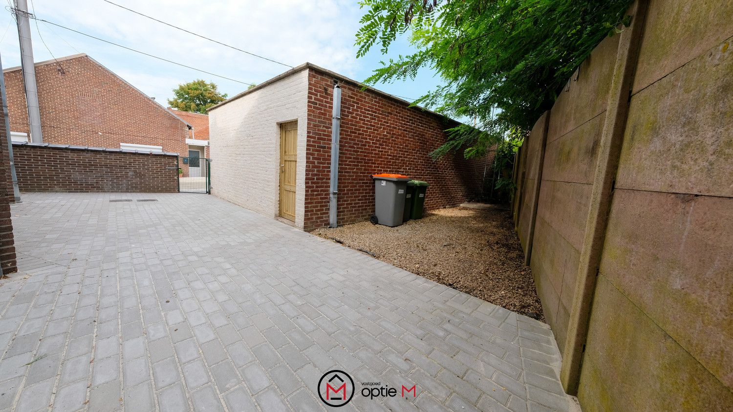 RUIM APPARTEMENT MET 3 SLAAPKAMERS, TERRAS EN GARAGEBOX foto 21