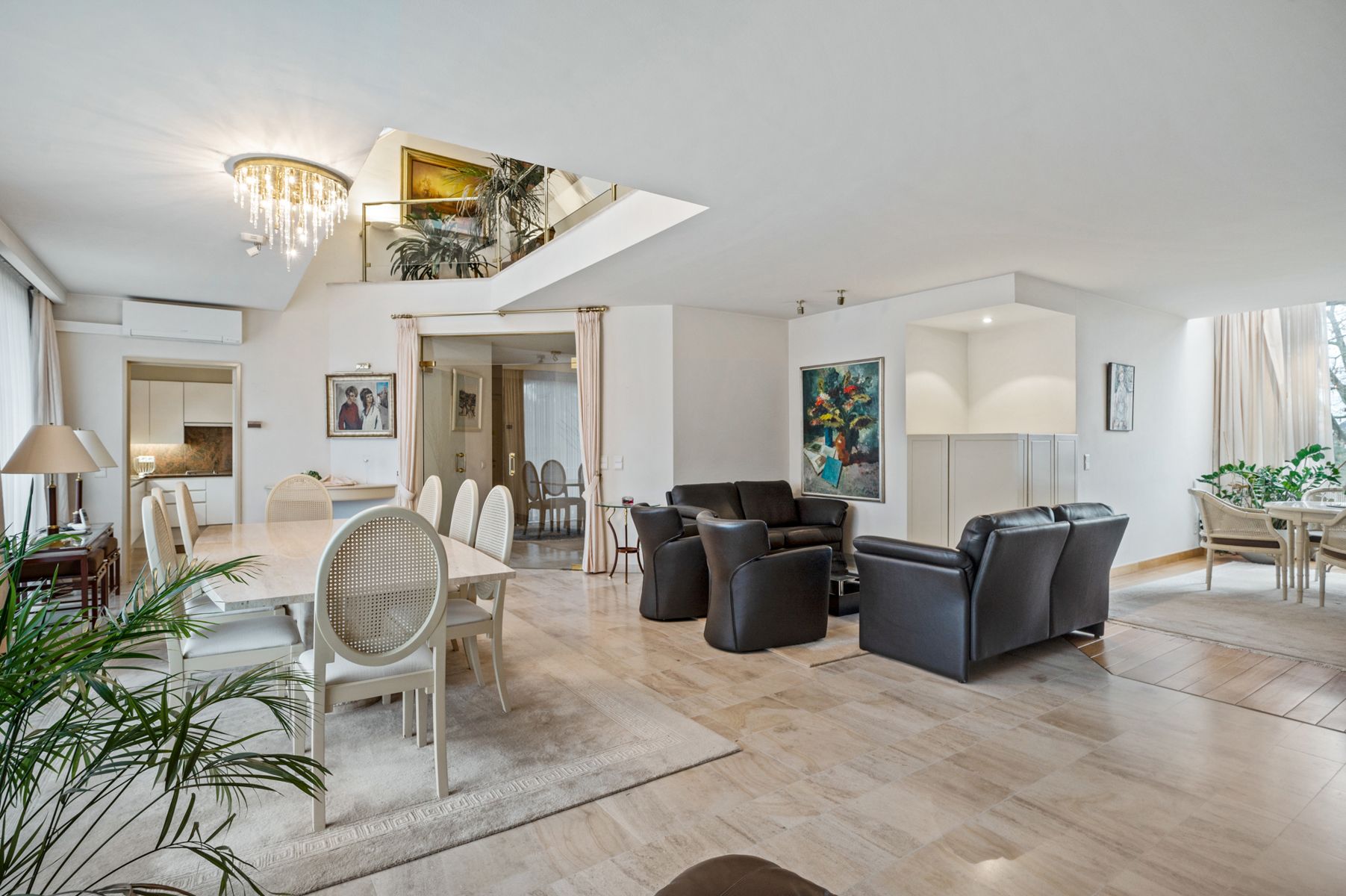 Ruim duplex appartement in het centrum van Schilde foto 2