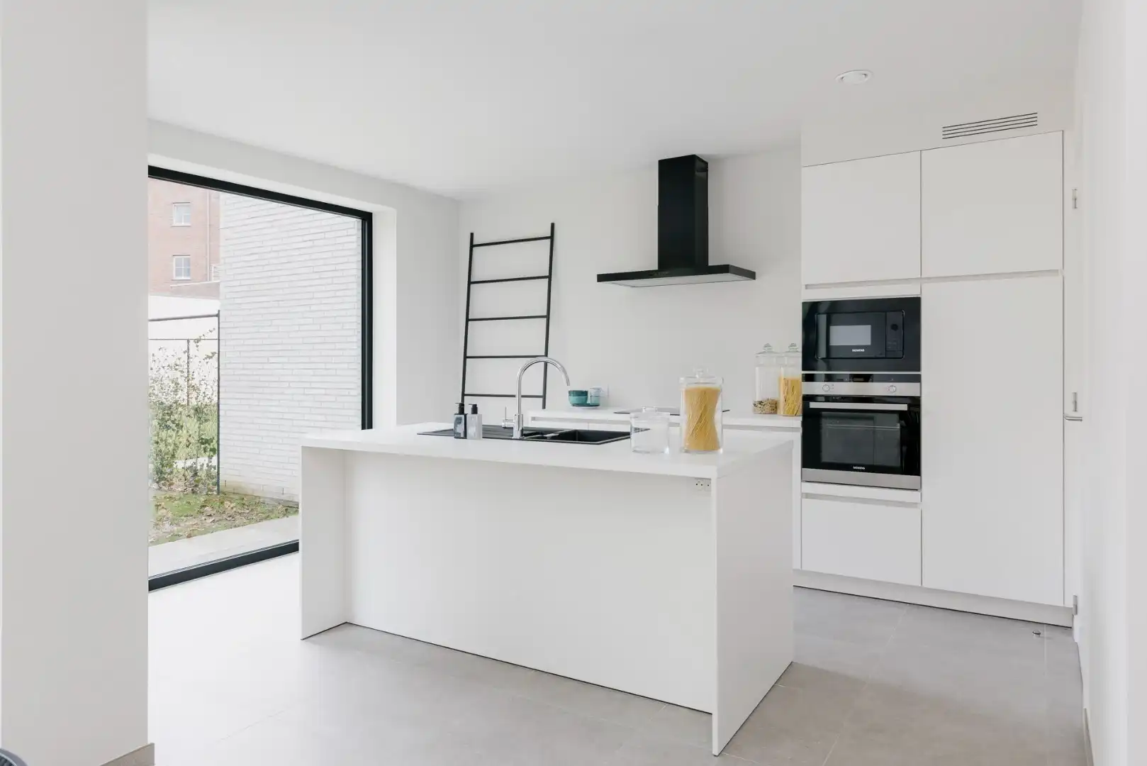 Instapklare woning in hartje Harelbeke, overal dichtbij  foto 4