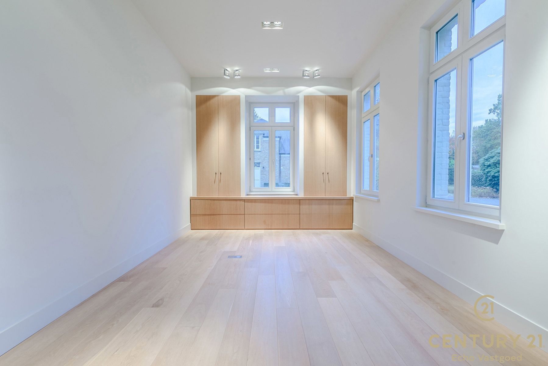 Unieke high-end villa met royaal woonoppervlak op 2415m² foto 6