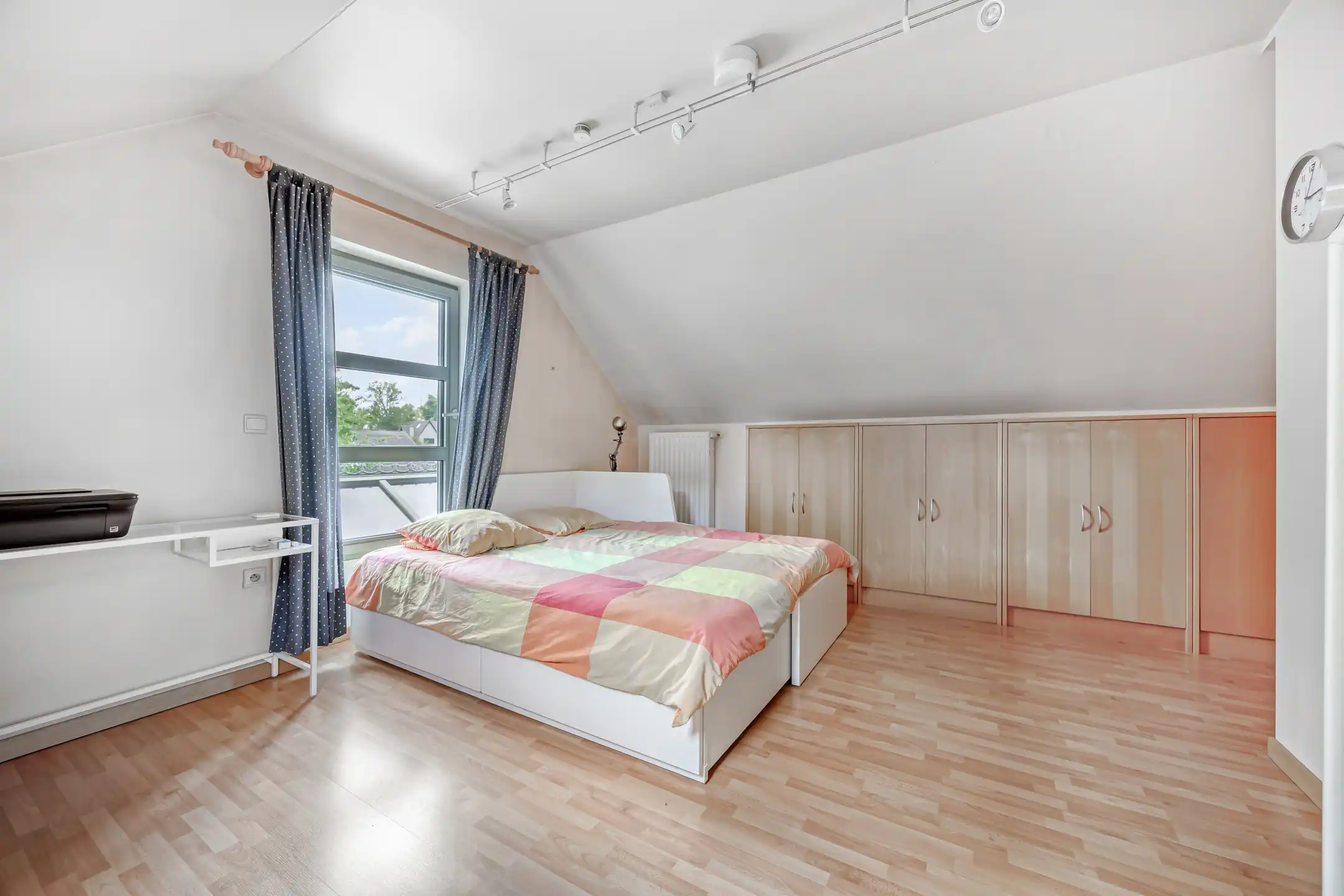 Instapklare gezinswoning met 3 slaapkamers in Emblem foto 22
