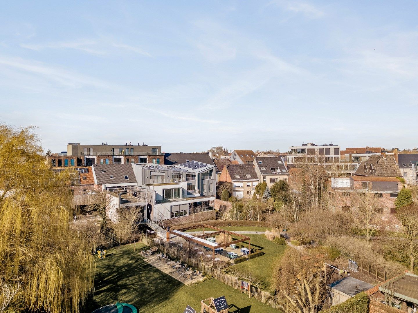 Prachtig en uniek handelspand (2007) met diverse mogelijkheden in centrum Poperinge met loft, aangelegde tuin en zonneterras op een perceel van 990m². foto 23