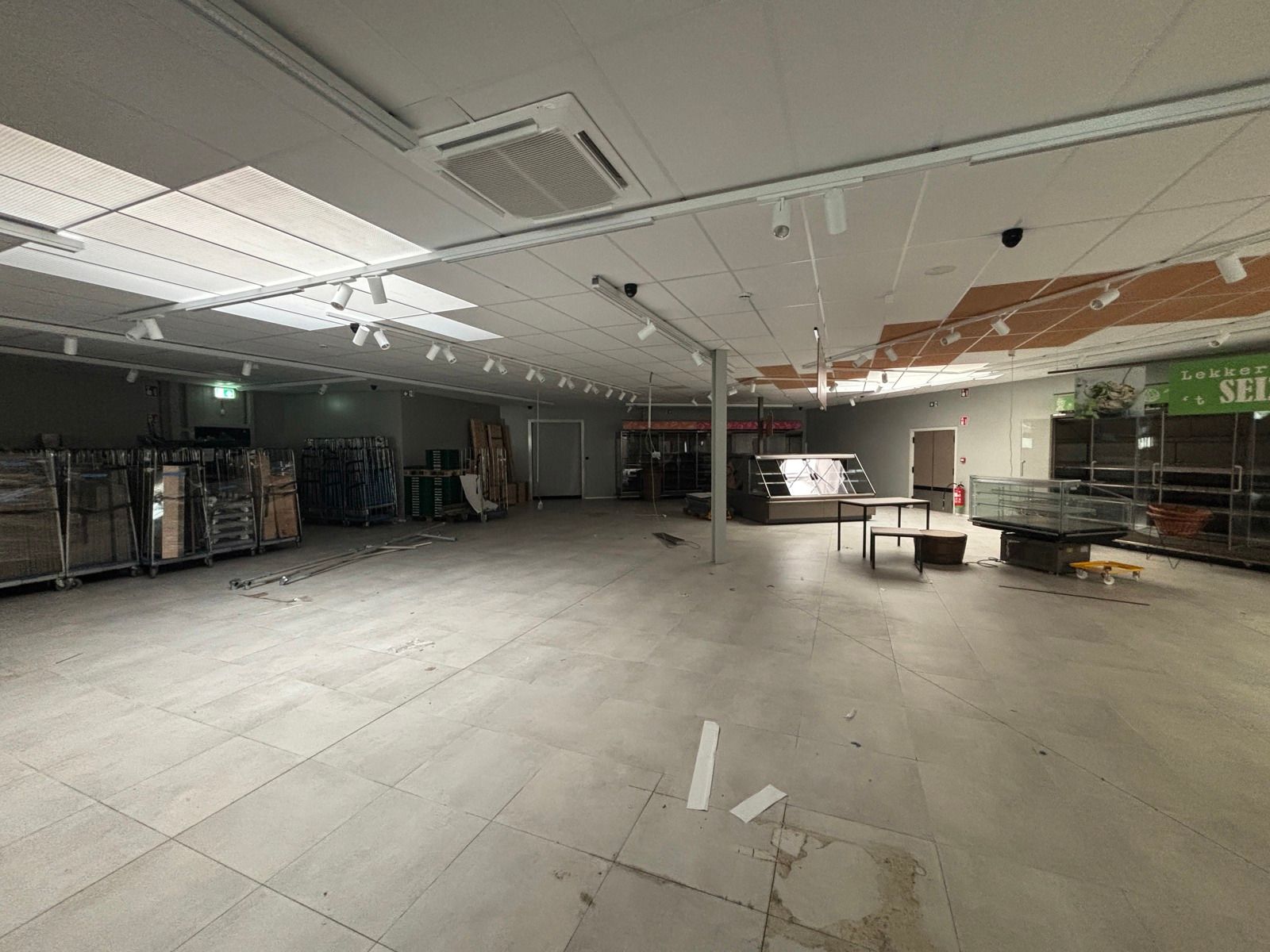 Handelspand 984 m² te huur in Kermt (Hasselt) foto 2