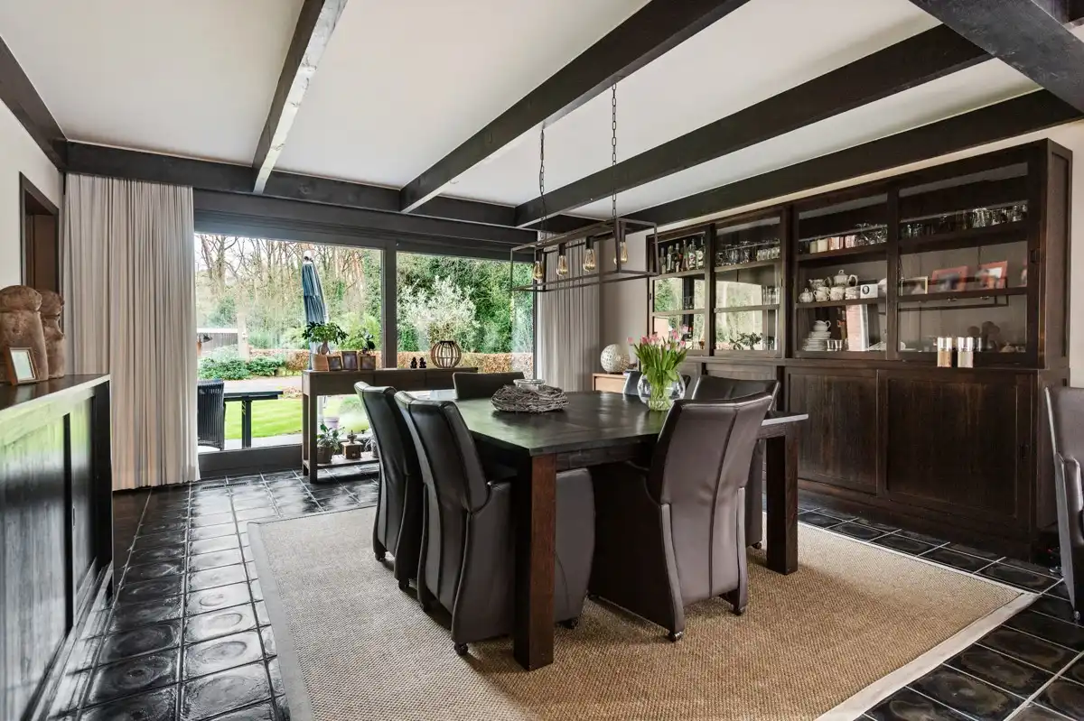 Een verrassend ruim familiehuis op 1135 m² met mogelijks 5 slaapkamers! foto 13