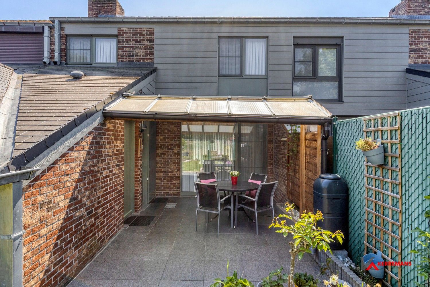 Woning met 3 slaapkamers, zonnige tuin en garage. foto 17