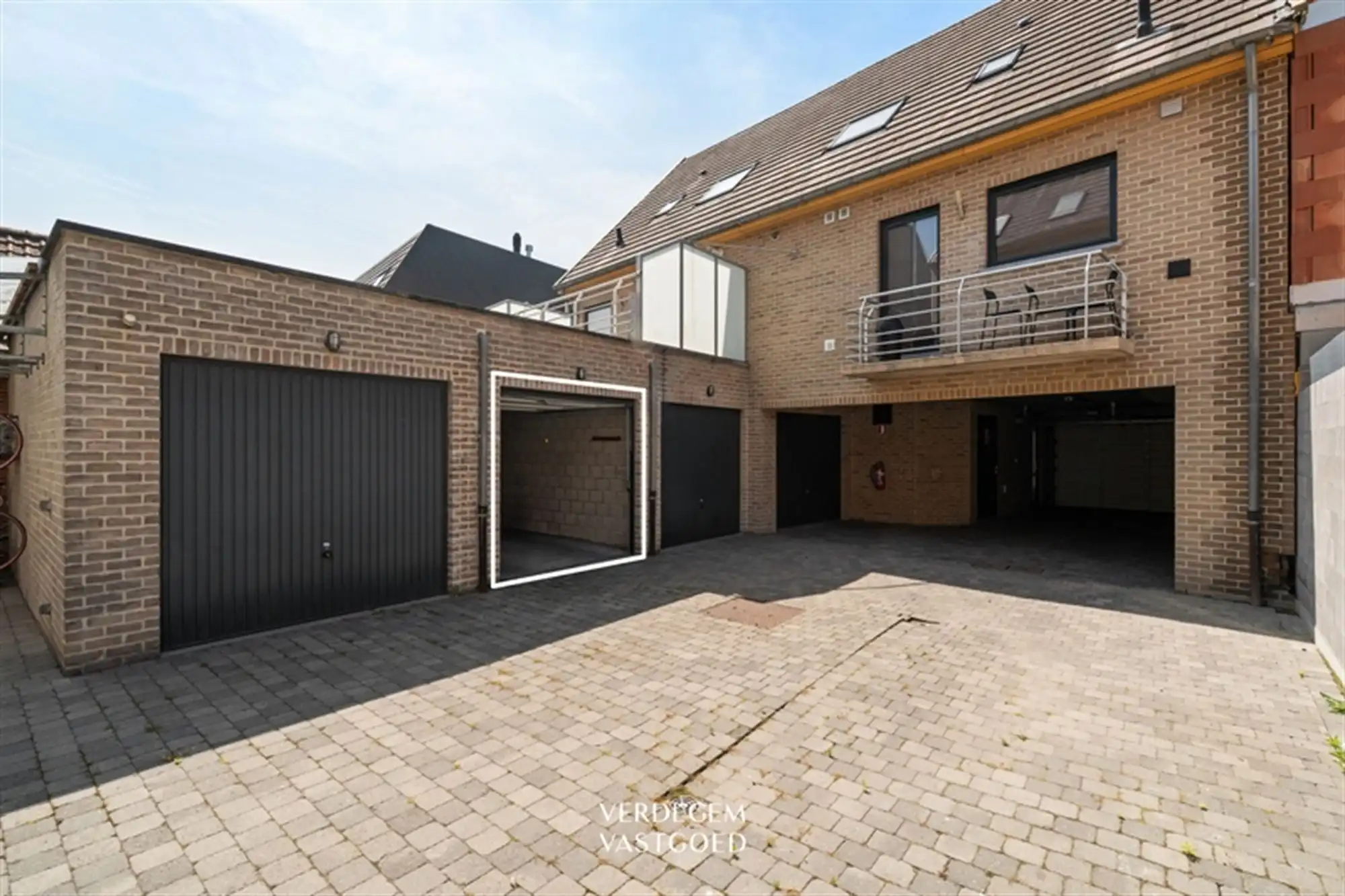 Energiezuinig en gezellig appartement met 2 slaapkamers en garage op de mooie Lindenlaan foto 3