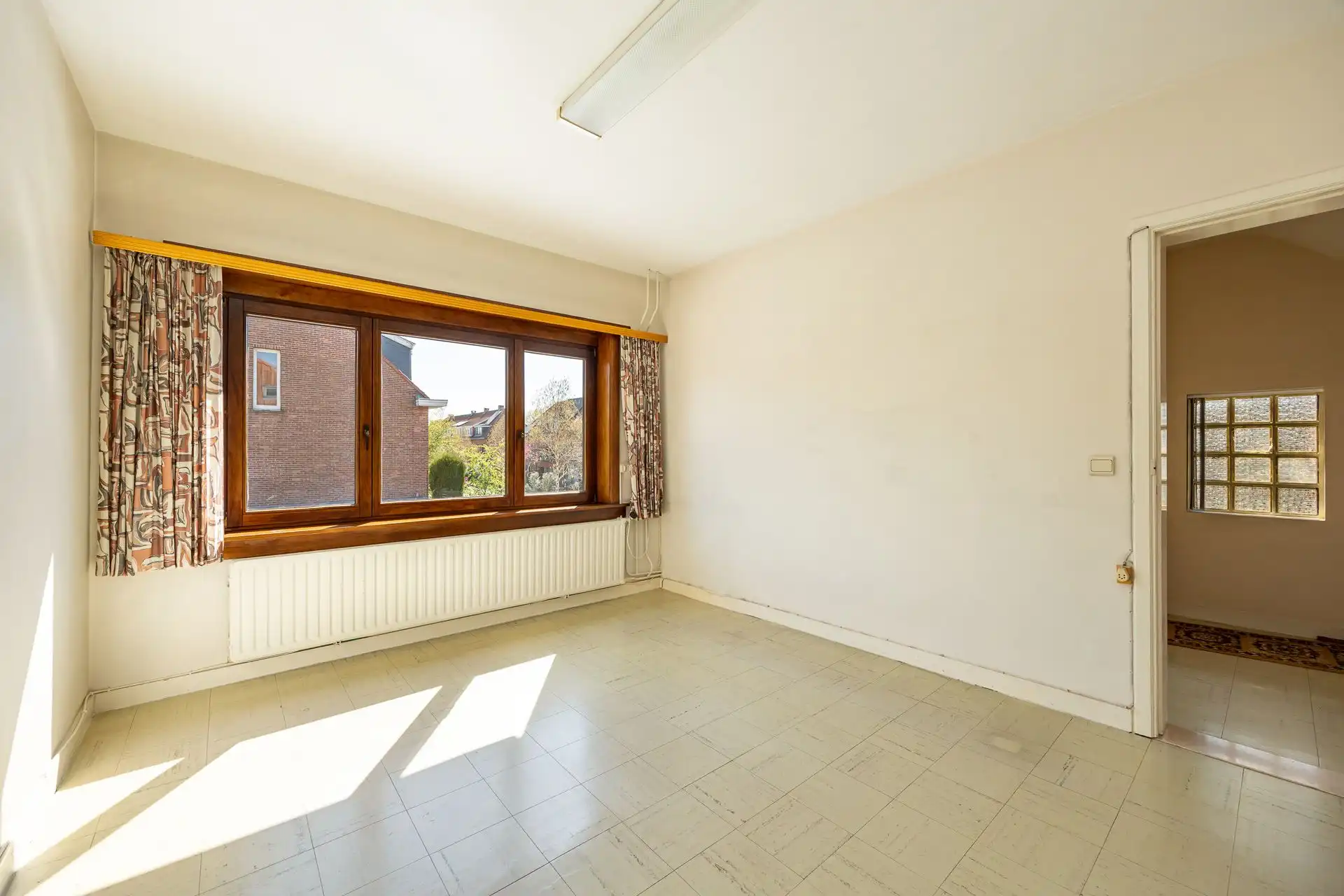 Ruime halfopen bebouwing met 5 slaapkamers, garage en zonnige tuin op toplocatie! foto 23