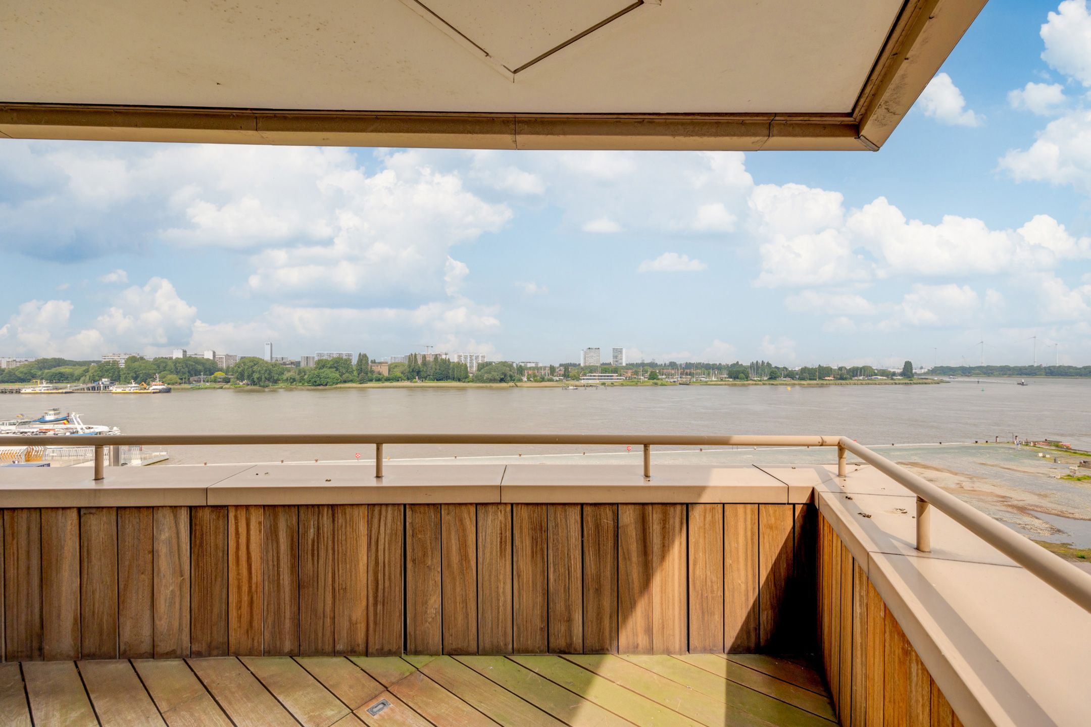 ANTWERPEN - Wonen aan de Schelde foto 1