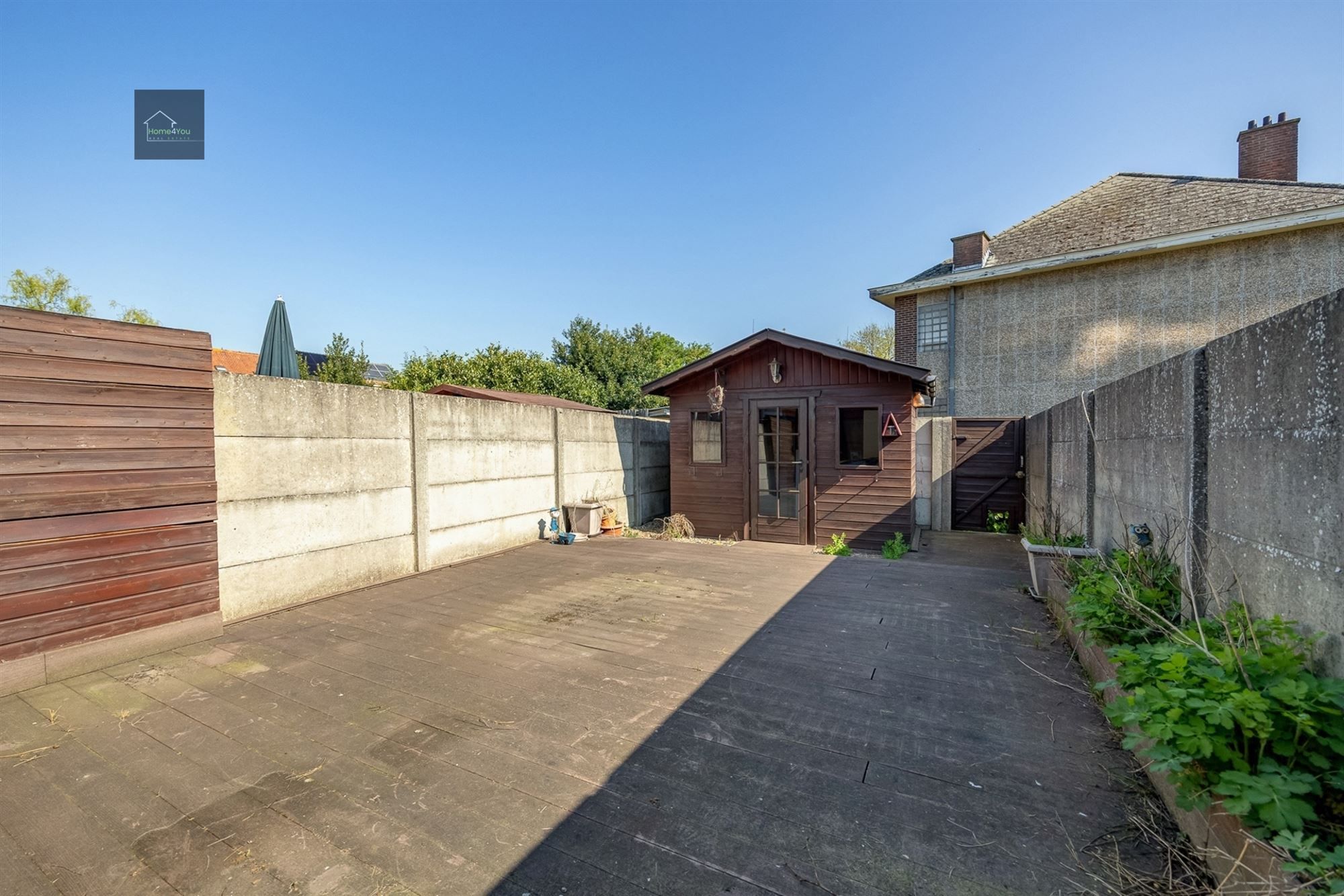 Te renoveren rijwoning met tuintje foto 10