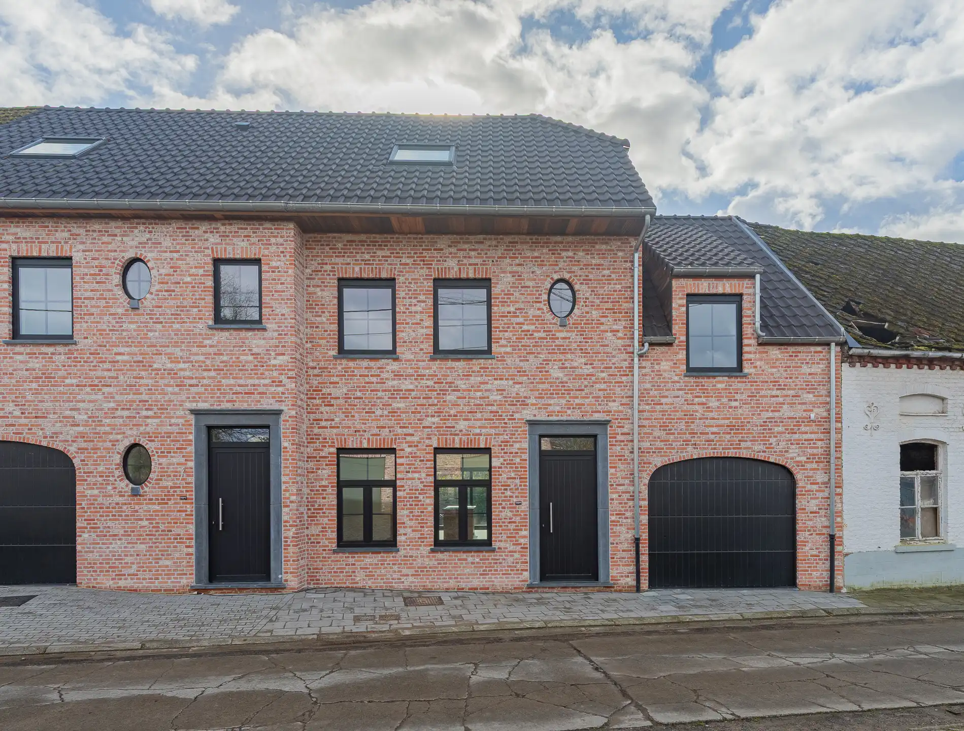 LEDE - Leuke pastorijwoning in centrum - 6% BTW mogelijk! foto {{pictureIndex}}