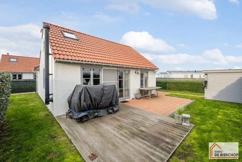 Prachtige vakantiewoning met 3 slaapkamers op wandelafstand van zee foto 9