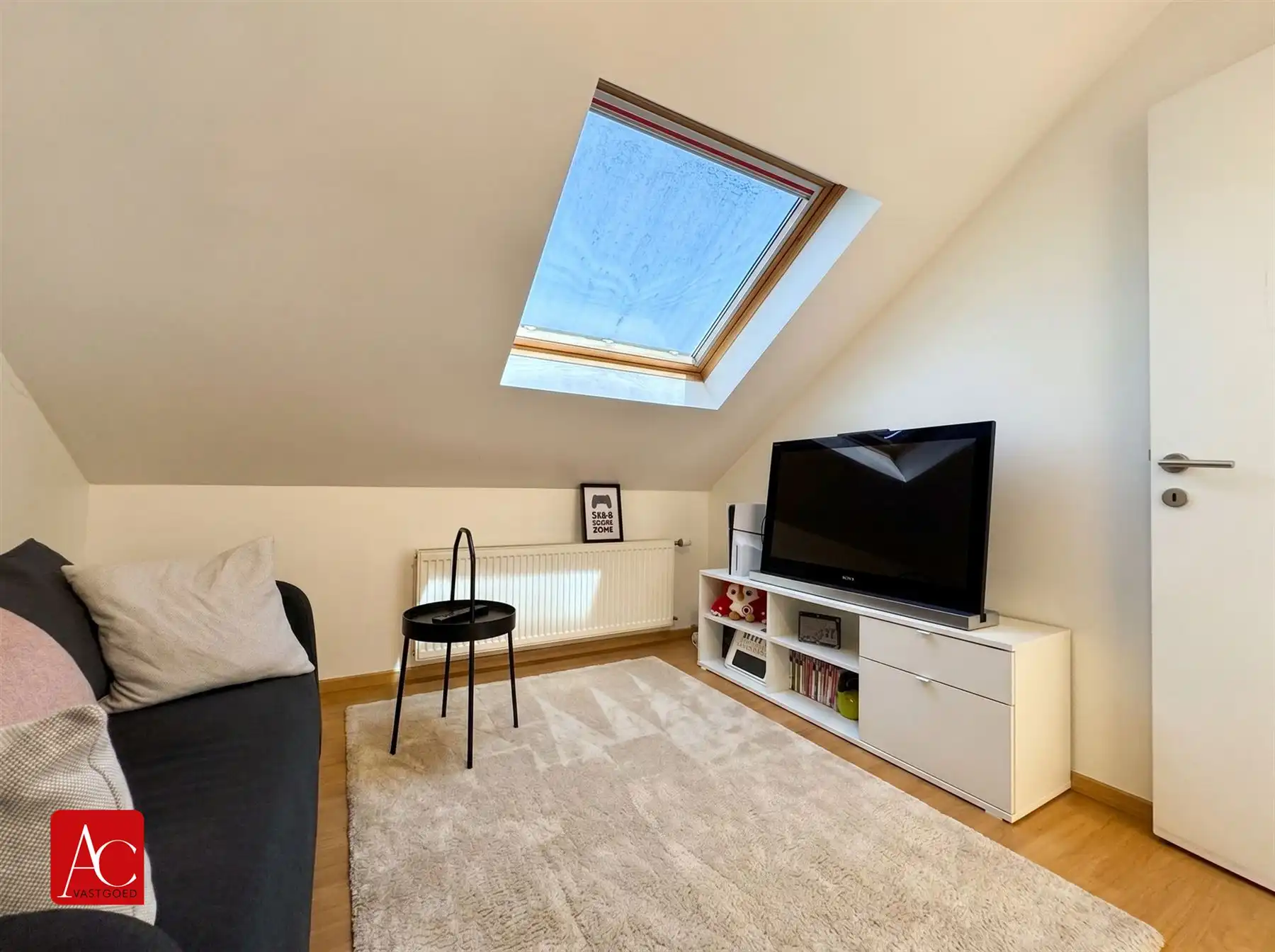 Instapklare woning met 5 slaapkamers en tuin foto 31