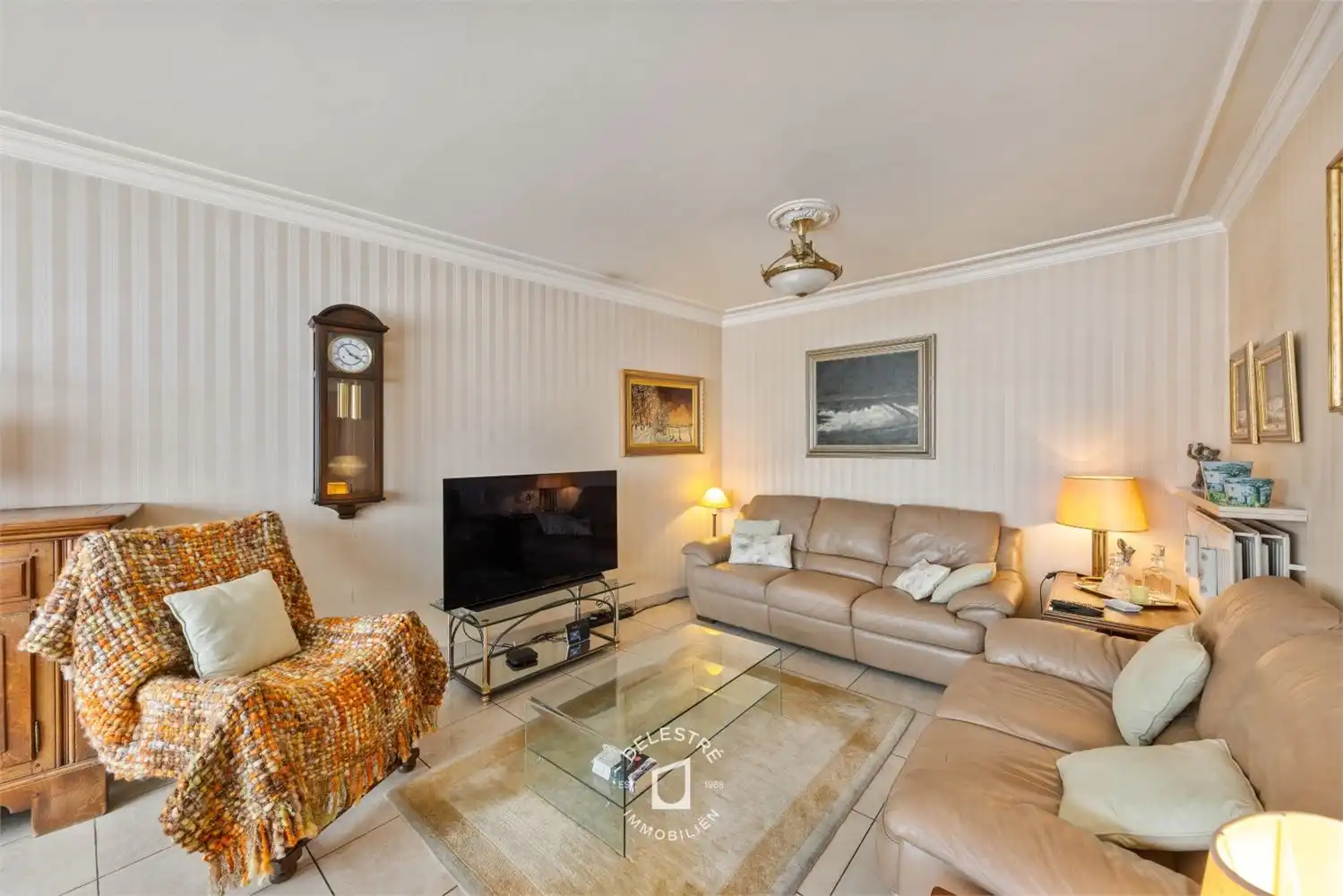 SOLIDE (HANDELS)WONING MET GARAGE BRUSSELBAAN foto 22