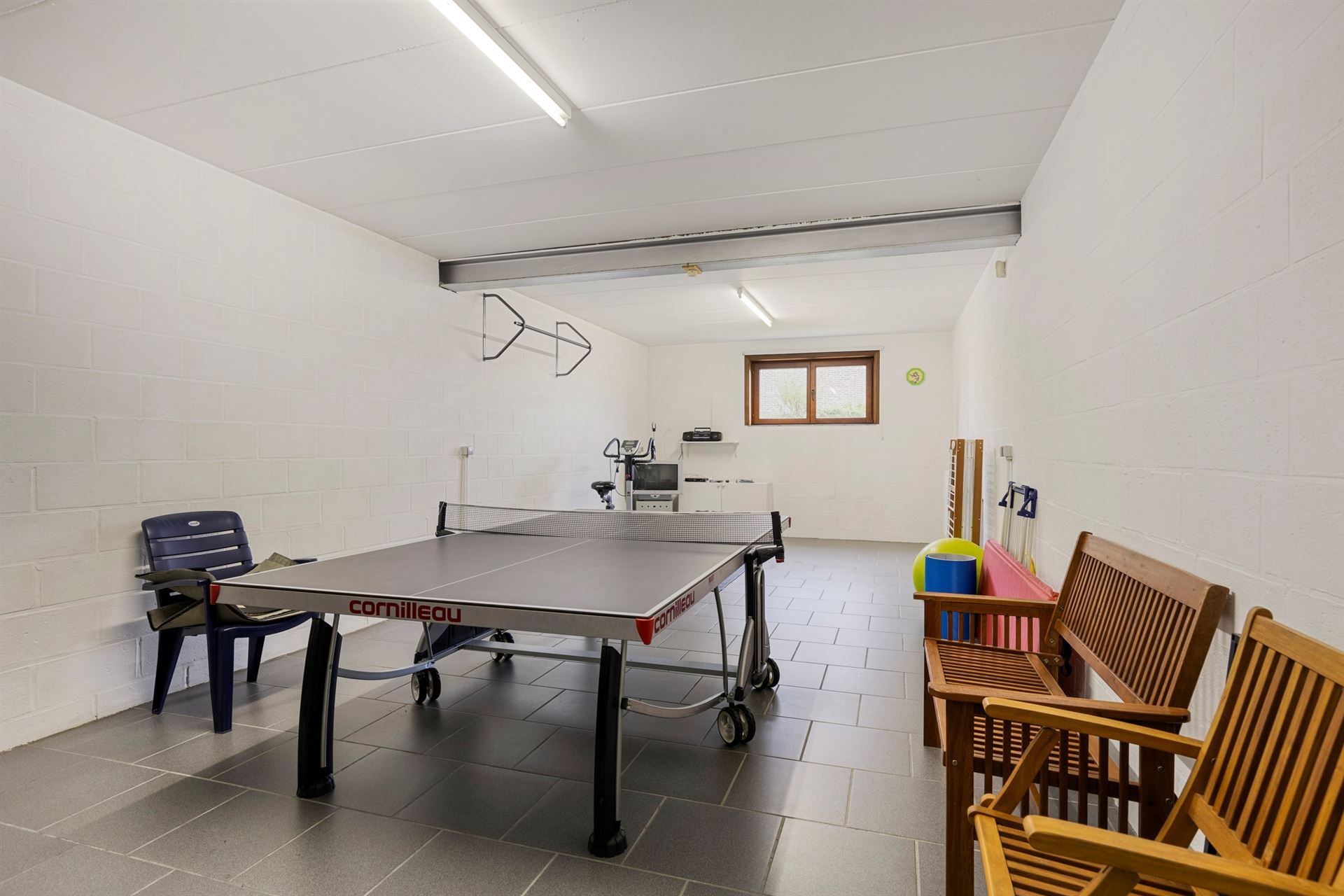 Klassieke & perfect onderhouden villa met veel ruimte op goede locatie foto 28