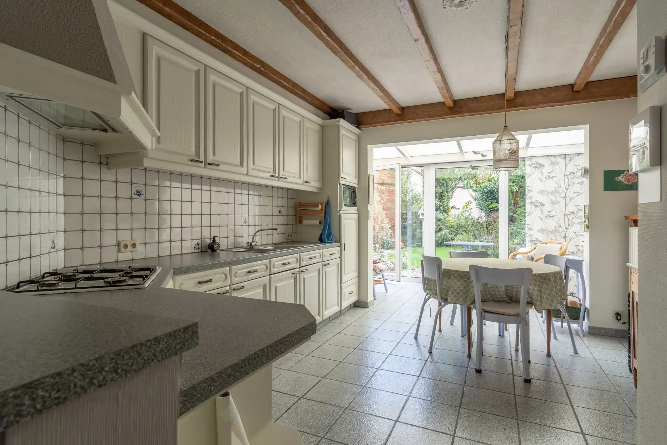 Charmante stadswoning met 2 wooneenheden, garage en tuin foto 10