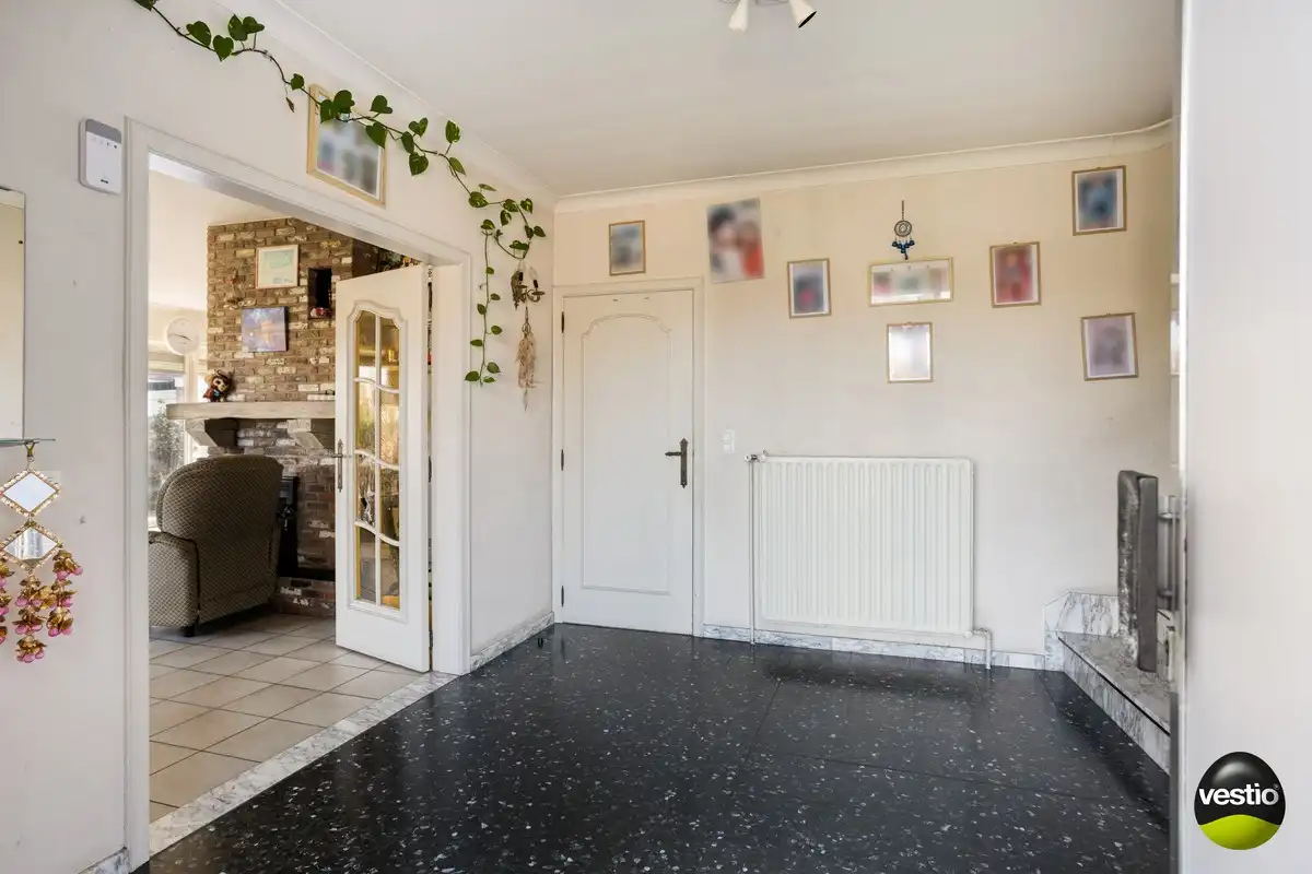 RUIME OPEN BEBOUWING (OB) MET 3 SLAAPKAMERS, GARAGE EN KELDER OP HOEKPERCEEEL VAN 6A67CA. foto 8