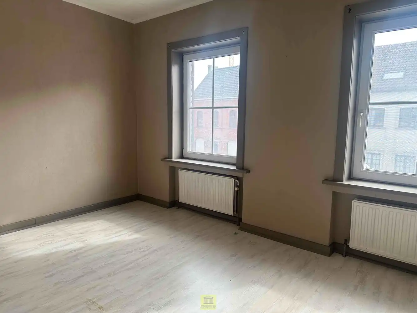 HANDELSPAND MET RUIM BOVENGELEGEN APPARTEMENT foto 15