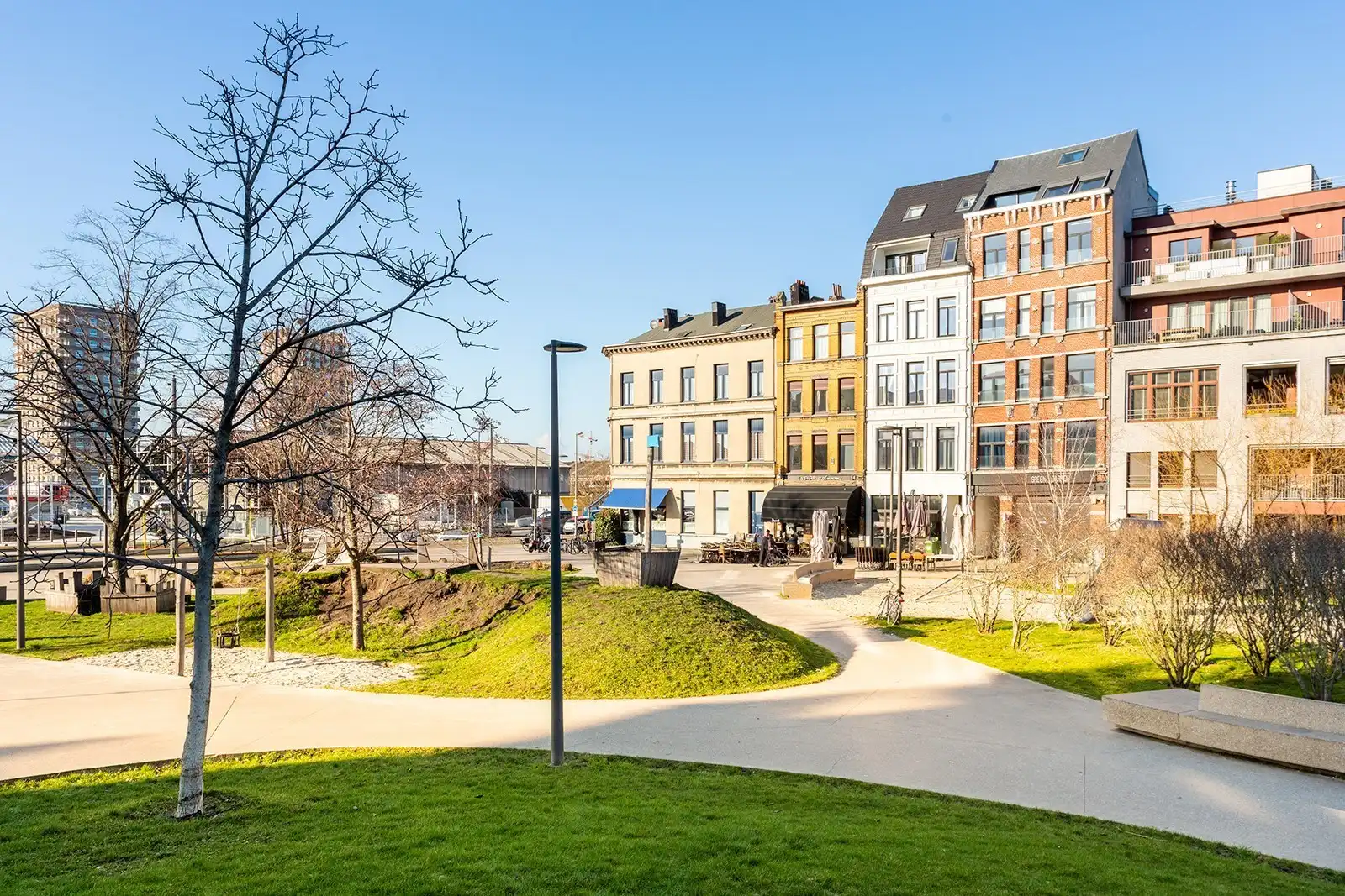 Ruim en stijlvol appartement in de populaire Cadixwijk foto 14