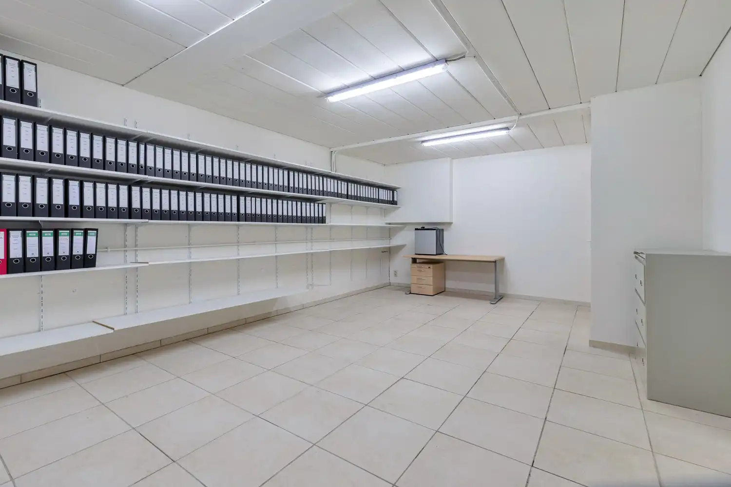 Unieke vastgoedopportuniteit! Ruim bedrijfscomplex met 2 appartementen en exclusief penthouse op 46a 55ca! foto 21