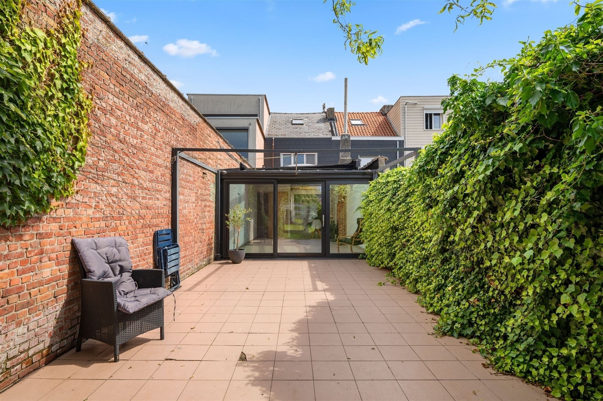 Huis met 4 slaapkamers en Zuid-West gerichte tuin foto 9