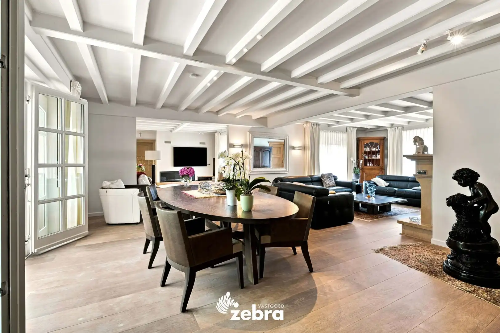 Exclusieve villa op een perceel van bijna 3.000 m² in Meulebeke! foto 6