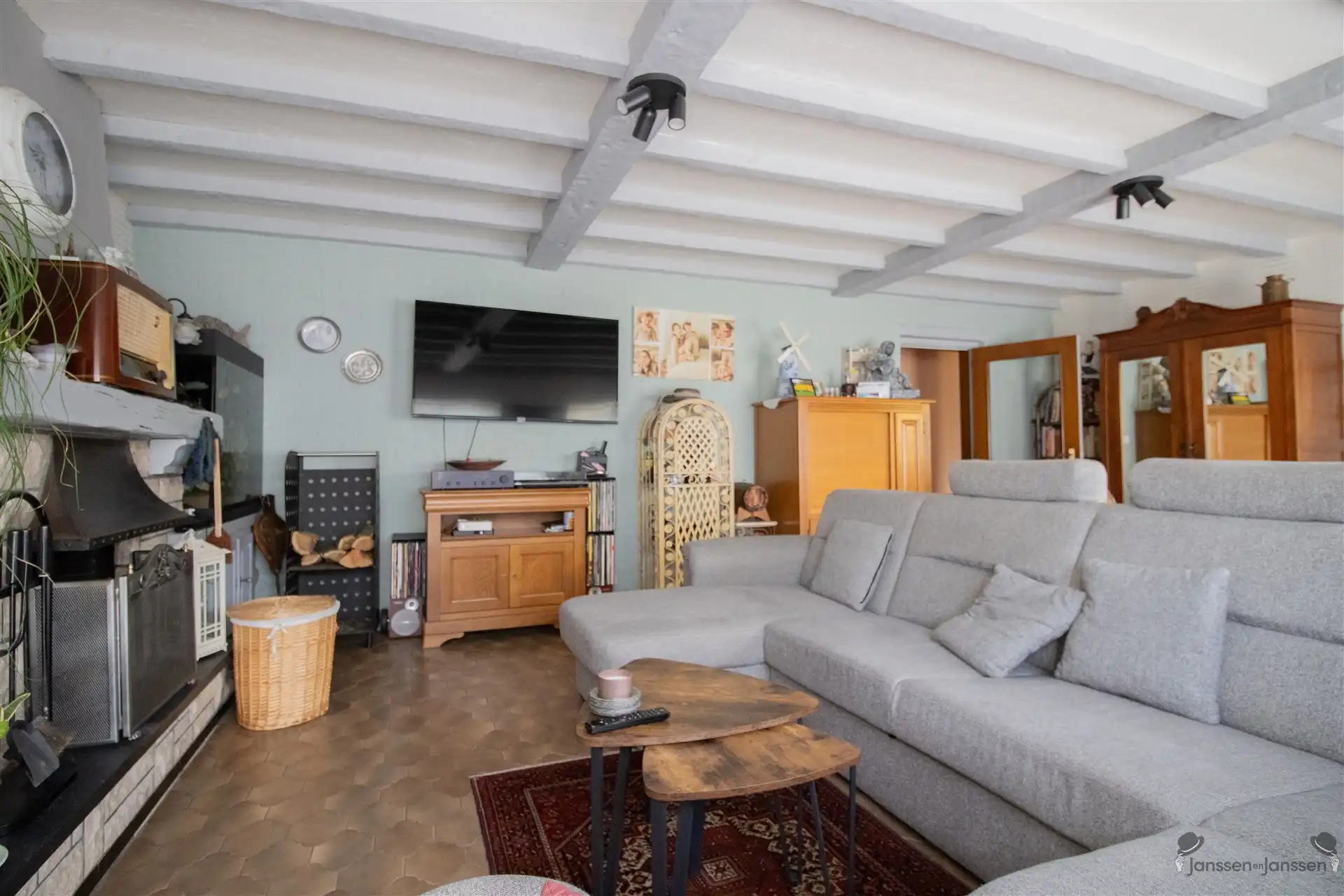 Rustig gelegen gelijkvloerse woning met 3 slaapkamers op 973 m² foto 2