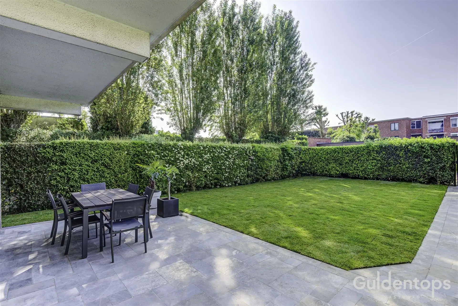 Modern ruim gelijkvloers (2 slk) appartement met ruime tuin foto 20