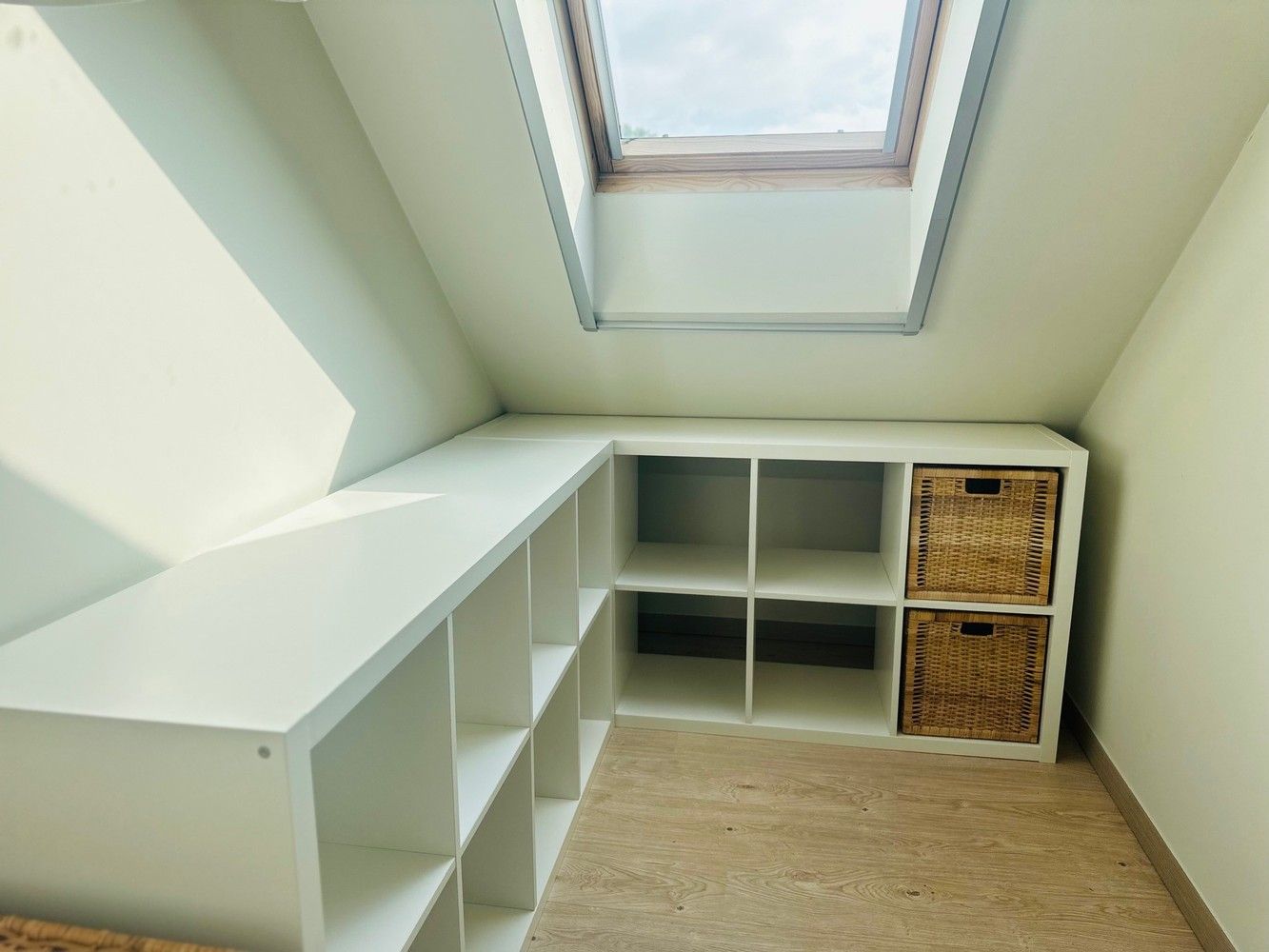 Instapklaar duplex-appartement met terras en autostaanplaats te huur in Rummen. foto 6