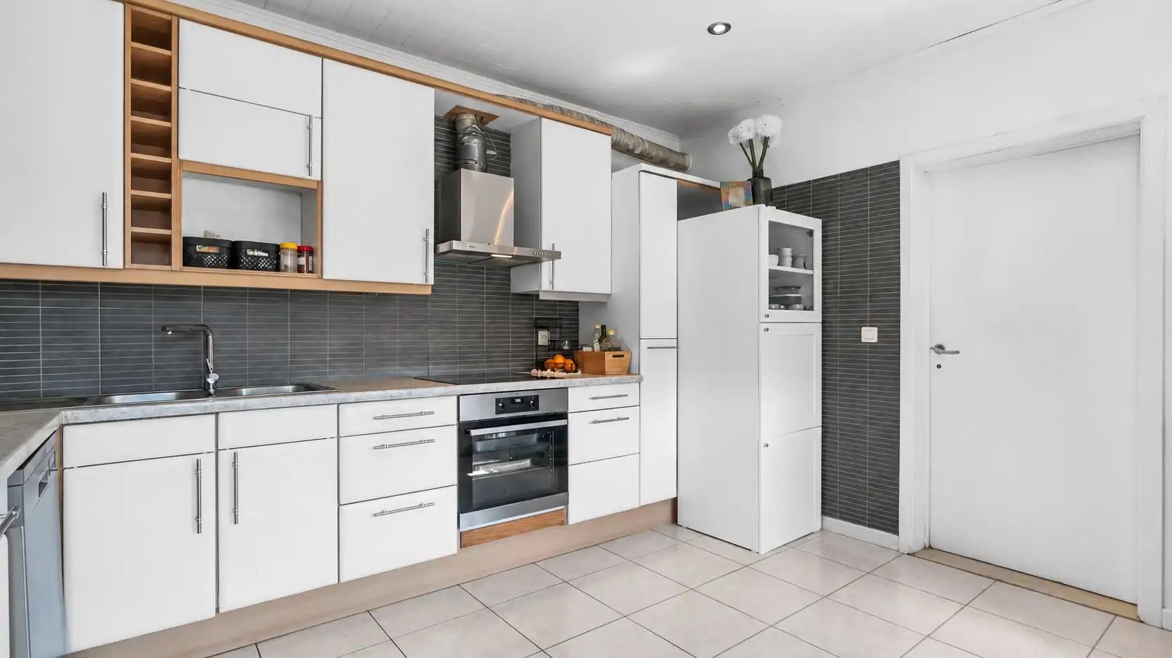 Karaktervolle woning op een ruim perceel van 8a 50ca in Maasmechelen foto 8