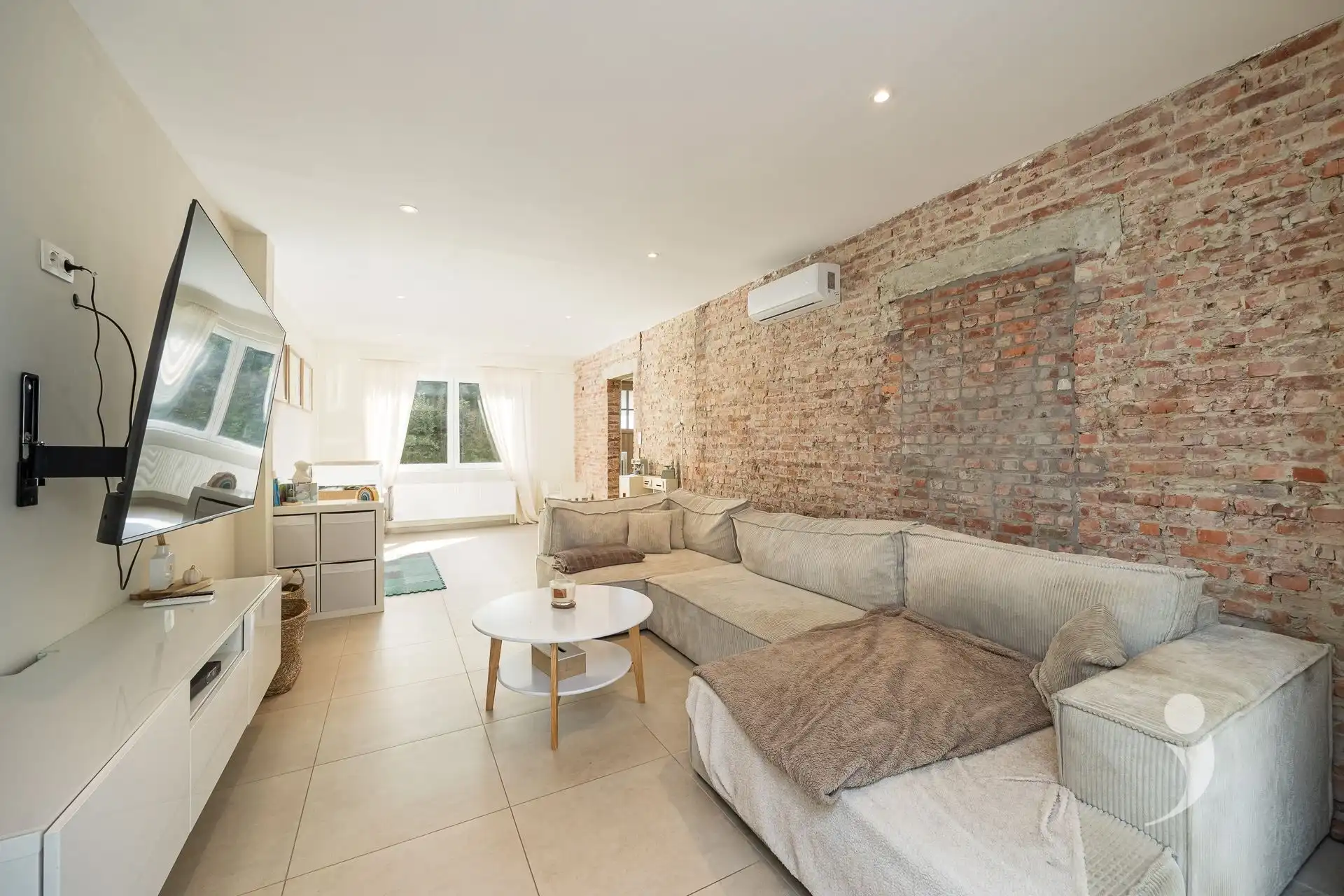 Karaktervolle gerenoveerde woning in Gelrode foto 4