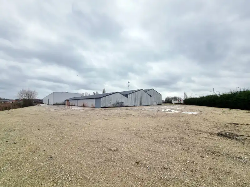 Buitenstockage te huur foto {{pictureIndex}}