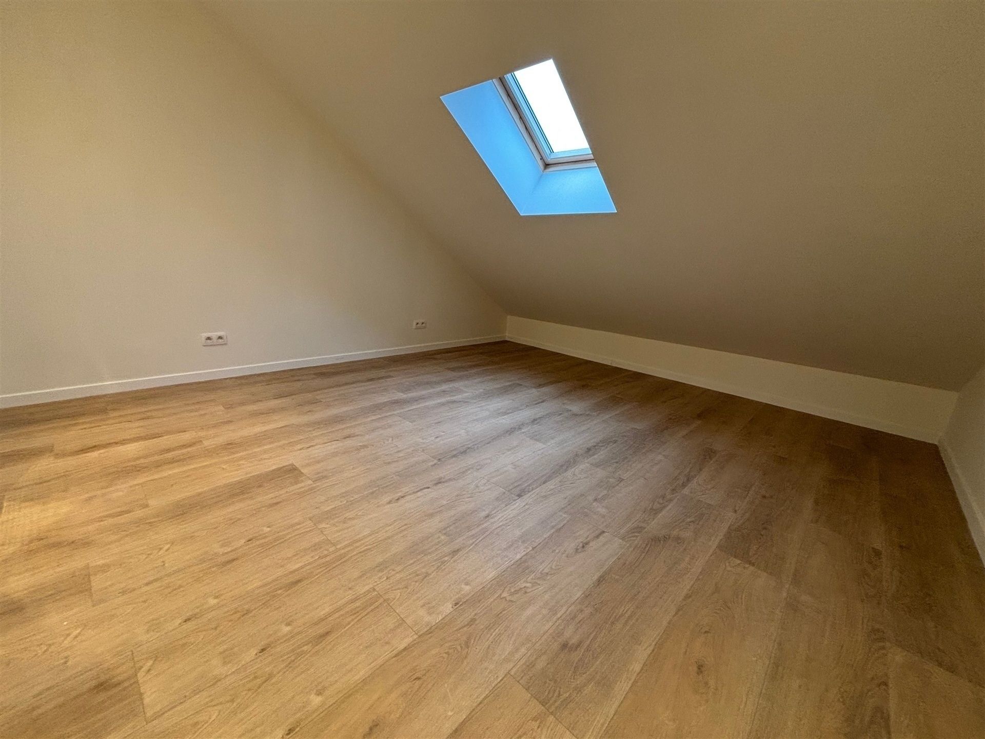 Volledig gereoveerde karakter woning met tuin nabij Brussel  foto 26