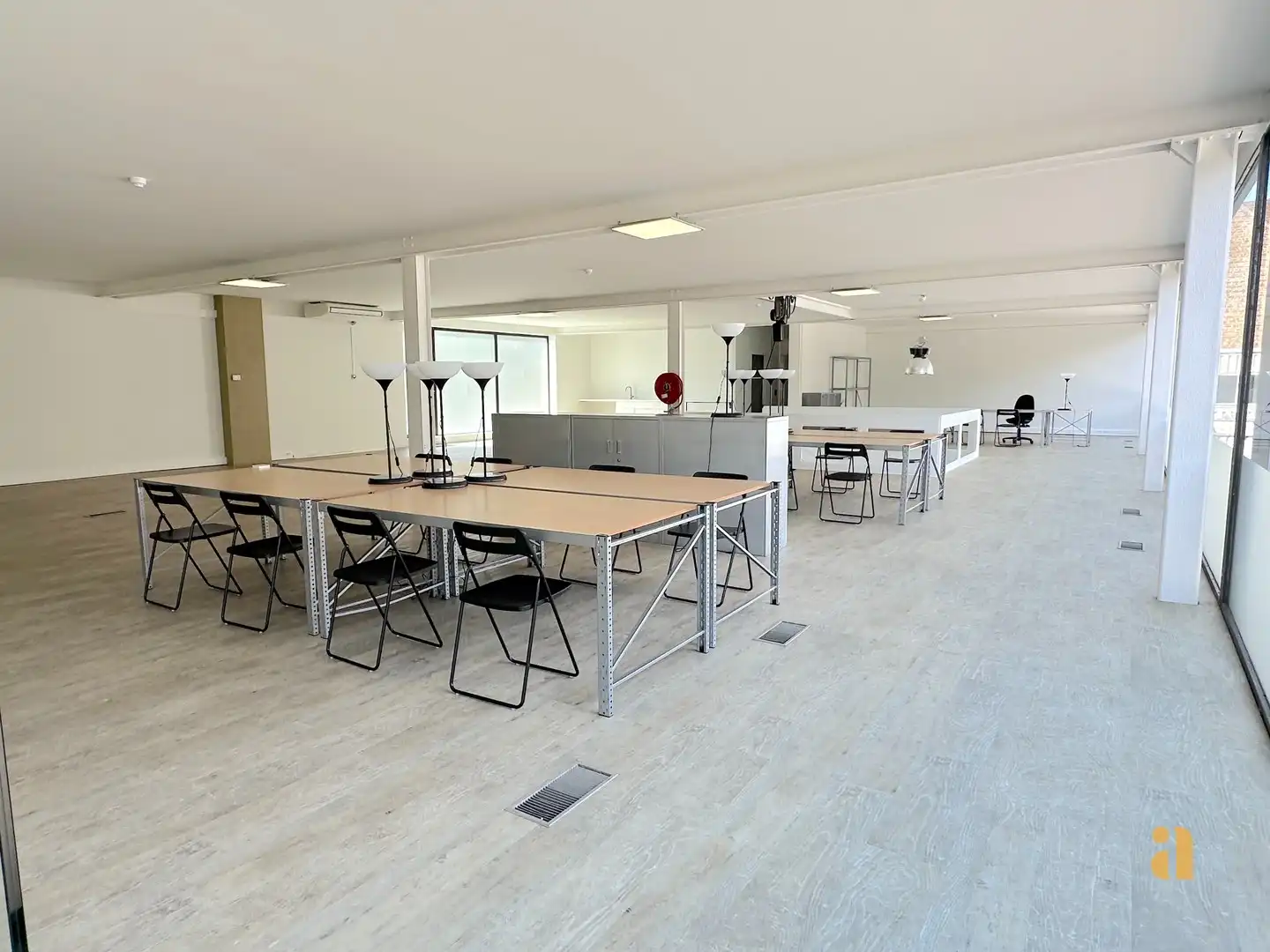 Architecturaal handelspand van 760m2 in Gent-Sint-Amandsberg foto 19