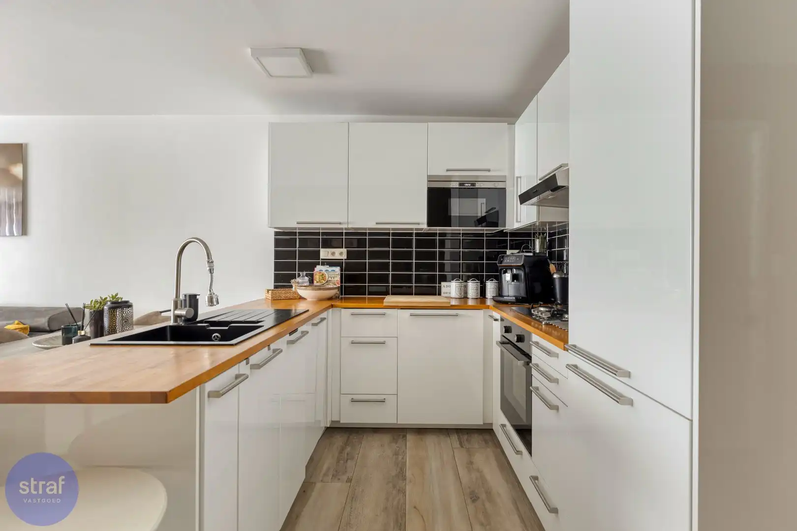 Appartement met tuin, 3 slaapkamers en garage – interessante investeringsopportuniteit foto 4