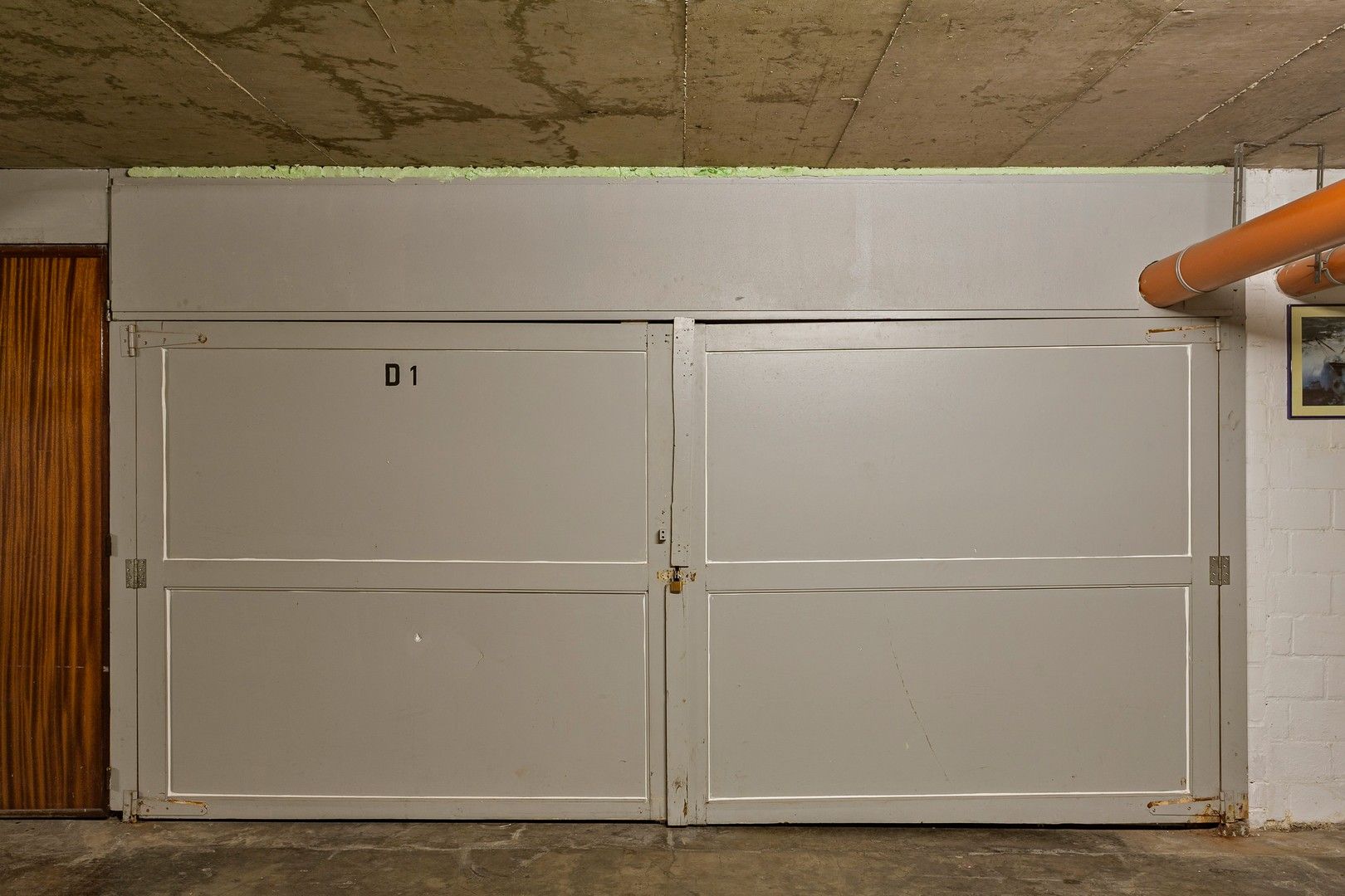 3 garageboxen op gegeerde locatie, ideale opbrengsteigendom. foto 3
