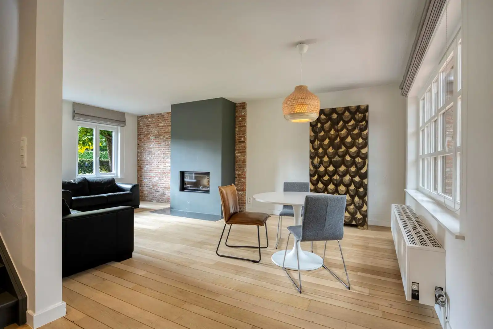 Prachtige open bebouwing met 3 slaapkamers, bureau en ruime tuin op toplocatie te Lint foto 8