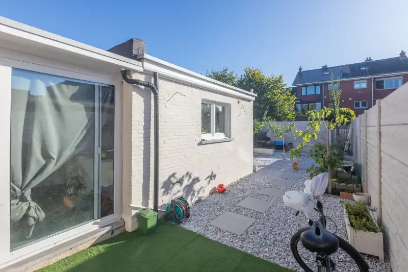 Rustig gelegen woning met 4 slaapkamers, terras en tuin (Energielabel C, centrale verwarming, elektriciteit goedgekeurd...). foto 18