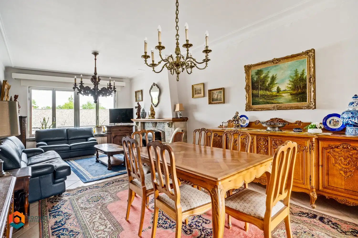 Ruim 2 slaapkamer app met terras en garage foto 4