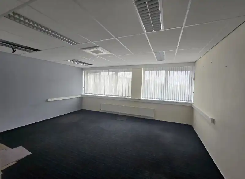 Kantoorruimte te huur foto 4