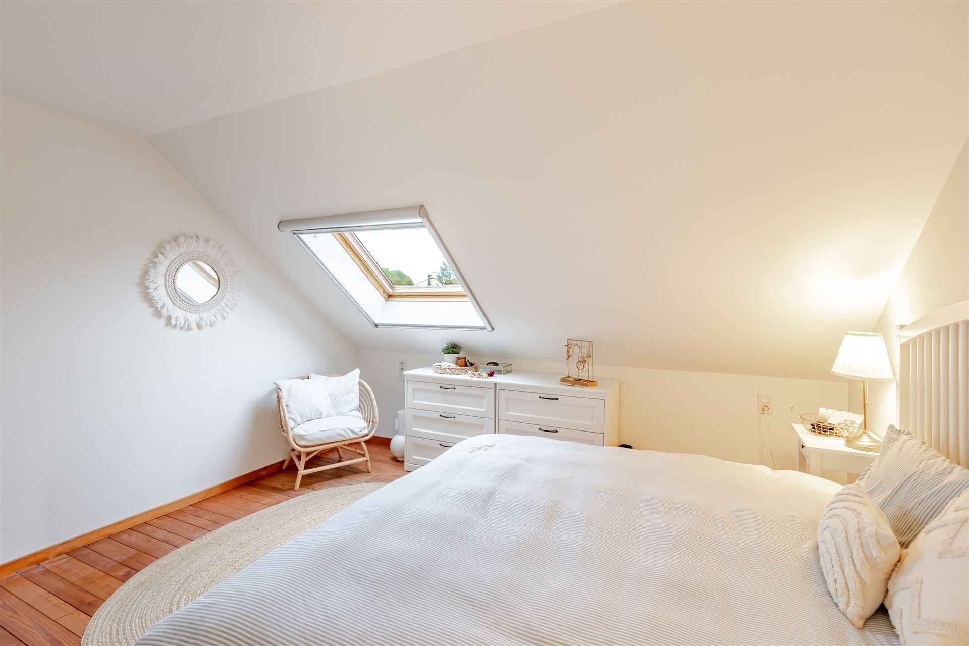 Super gezellige en instapklare woning met mooie tuin in Wichelen foto 14