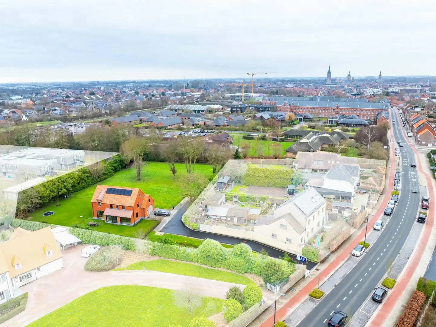 Uniek residentieel perceel 1.045m² in Ieper foto 5