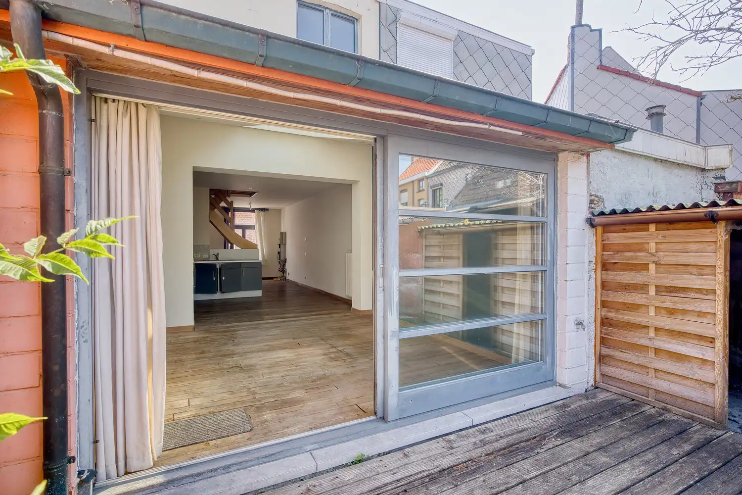 Assebroek, leuk ENERGIEZUINIG gezellig &nbsp;instapklaar woonhuis met 3 SLAAPKAMERS en tuintje foto 5