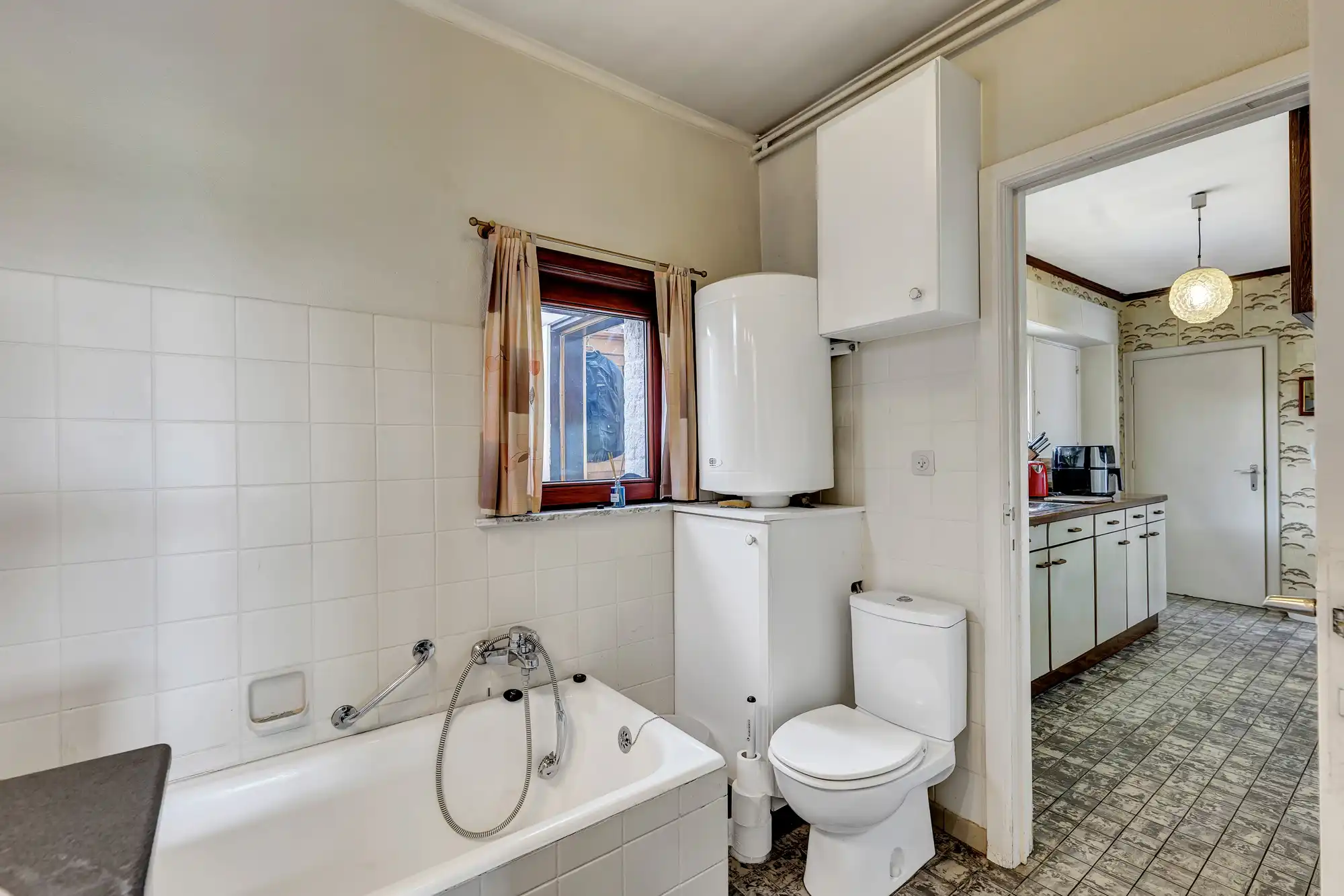 Woning op landelijke ligging met opslagplaats foto 13