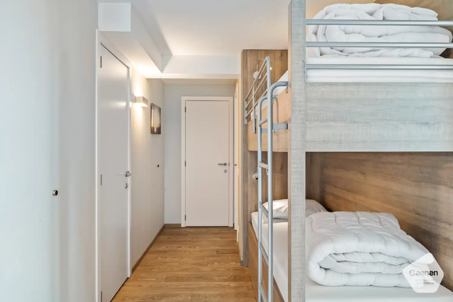 Prachtig instapklaar appartement met 4 slaapkamers en twee grote terrassen foto 13